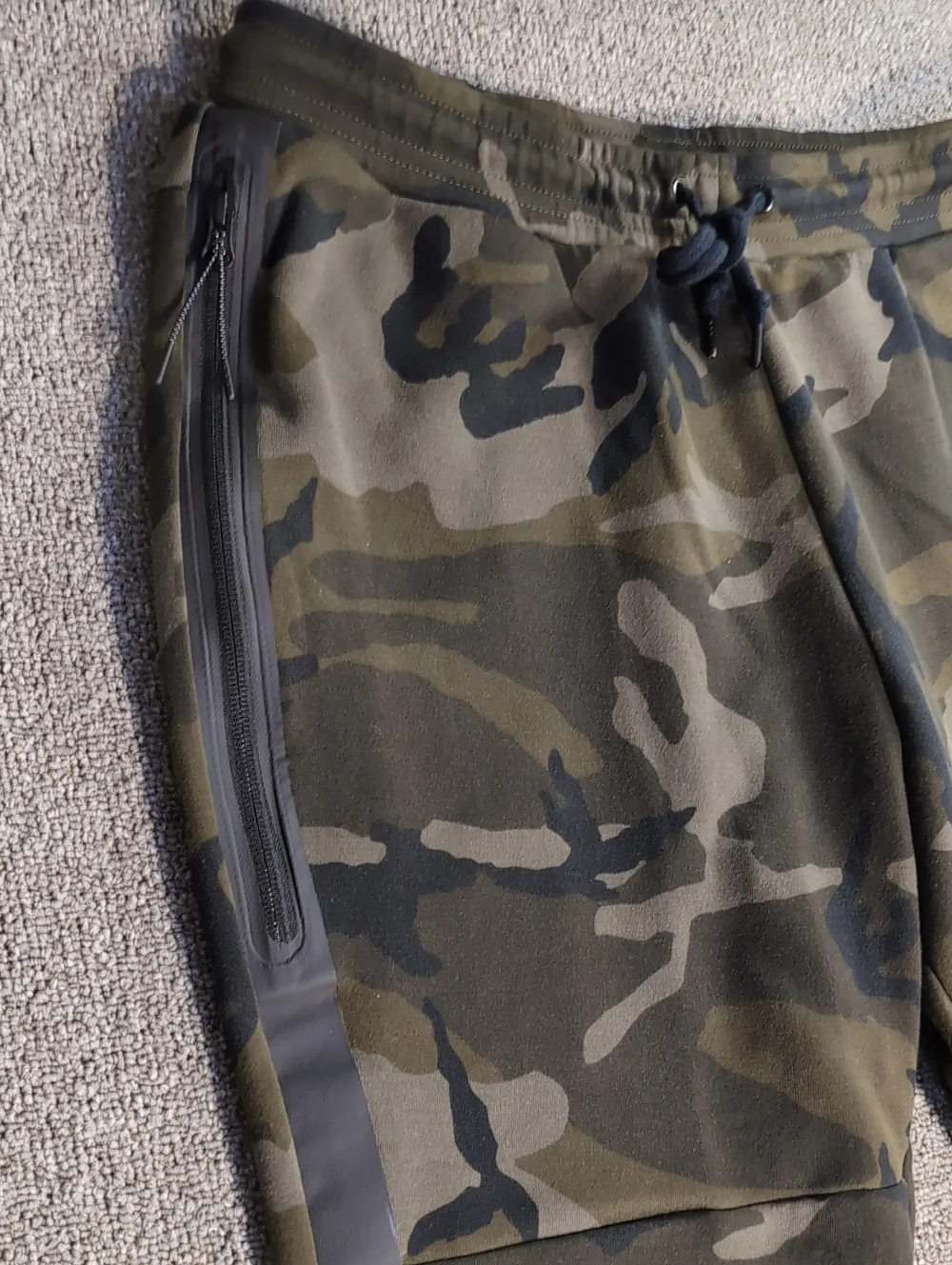 Nike NSW Tech Fleece Camo Jogger Sweat Pants Size XL Green/Brown EUC